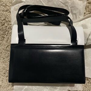 Salvatore Ferragamo Vintage Leather Women’s Navy & White Timeless Purse NIB 90s